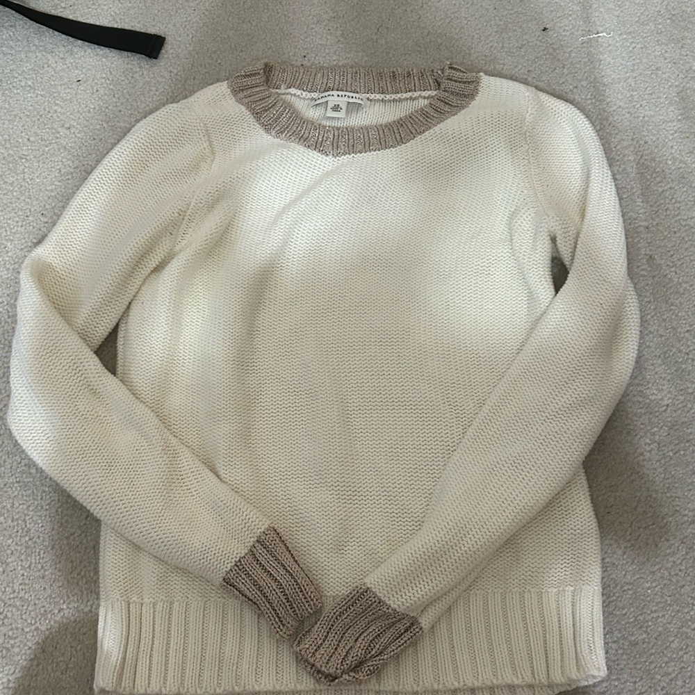 Banana Republic Cream and Tan Crew Neck Sweater